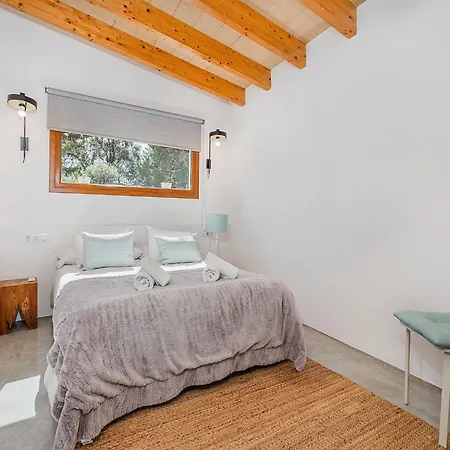 Cosy 2-bed With Pool, Pollenca