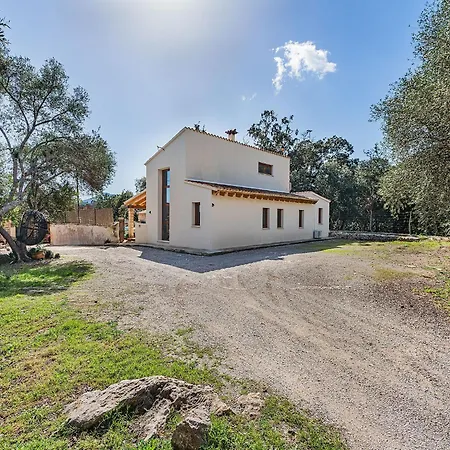 Cosy 2-bed With Pool, *