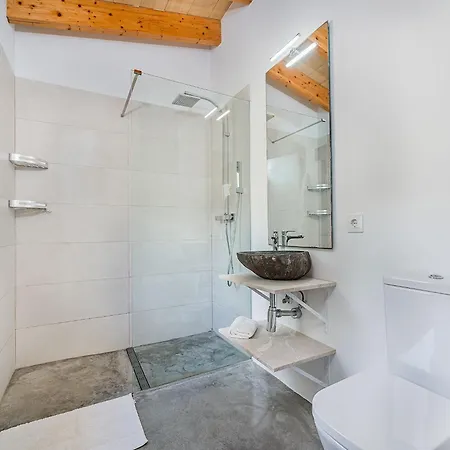 Villa Cosy 2-bed With Pool, *