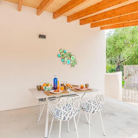Cosy 2-bed With Pool, Villa *